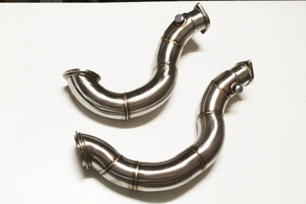 Downpipe pour BMW 135i, 335i E90, E91, E92, E93, 135i E82 E88 en acier inoxydable 2x ø 76mm