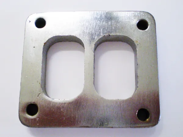 Bride T4 82,5x70mm 10mm d'épaisseur double flux en inox pour construction de collecteur