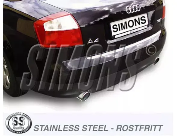 Vue arrière d'une Audi A4 noire avec Simons Système d'échappement sport en acier inoxydable. Les sorties duplex, de 100mm chacune, sont placées à gauche et à droite. La plaque d'immatriculation porte le nom 'SIMONS'.